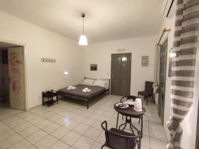 Perissa Art Villa - Deluxe Double Room